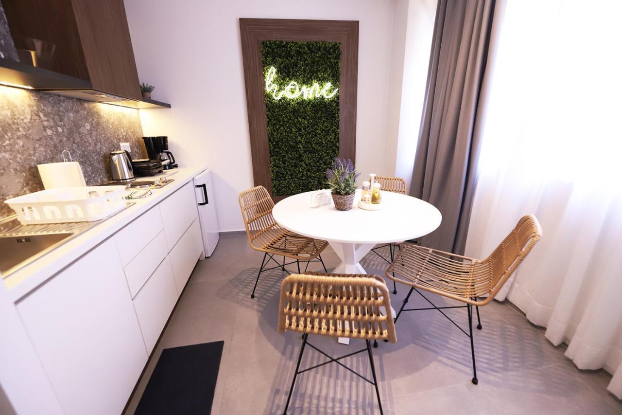 K58 Luxury Apartment Monastiraki Metro Station Acropolis Jacuzzi Athens Ngoại thất bức ảnh