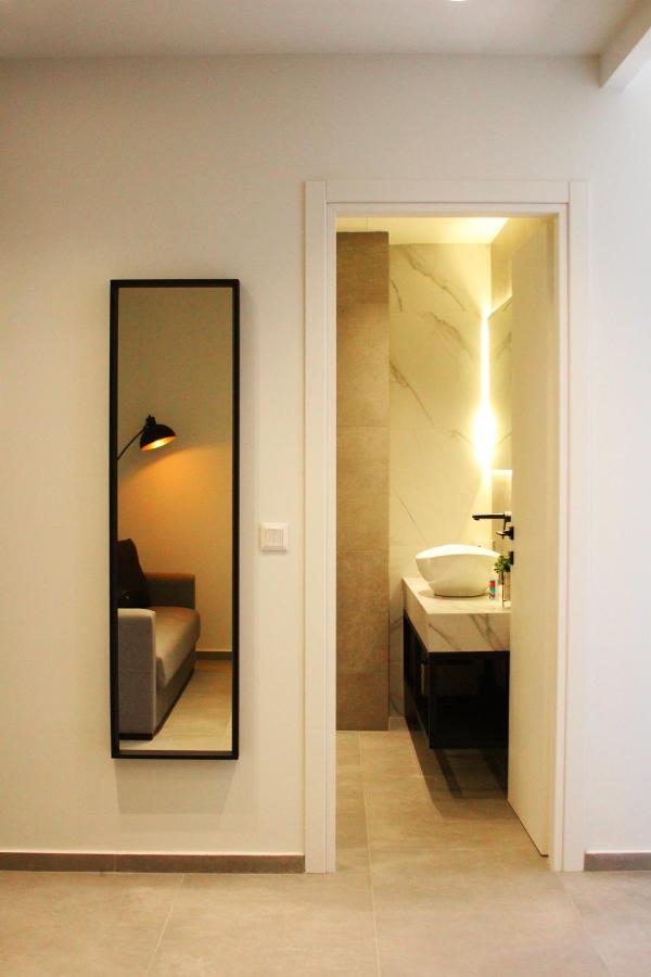K58 Luxury Apartment Monastiraki Metro Station Acropolis Jacuzzi Athens Ngoại thất bức ảnh