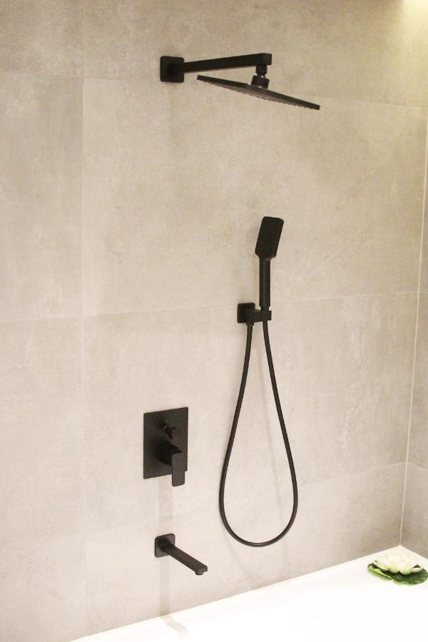 K58 Luxury Apartment Monastiraki Metro Station Acropolis Jacuzzi Athens Ngoại thất bức ảnh