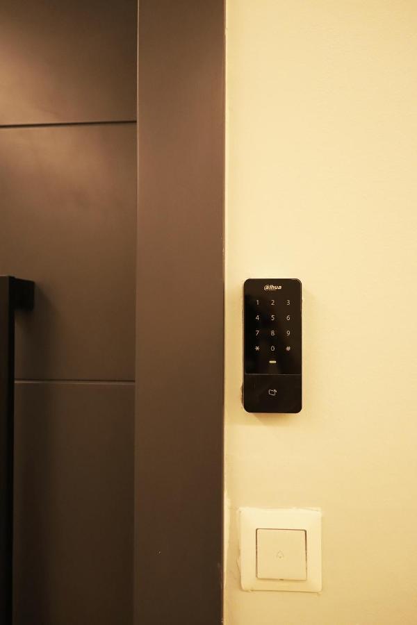 K58 Luxury Apartment Monastiraki Metro Station Acropolis Jacuzzi Athens Ngoại thất bức ảnh